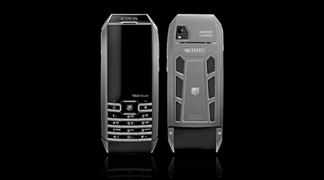TAG Heuer представили телефон с солнечной батареей