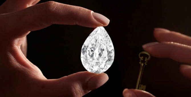 Аукционный дом Sotheby’s впервые продаст бриллиант за криптовалюту
