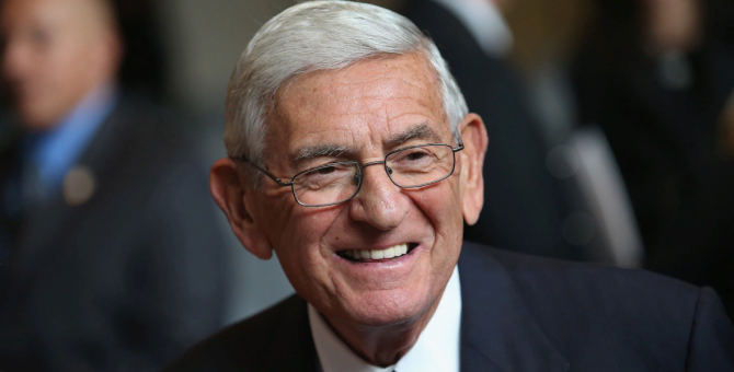 Умер один из богатейших людей США Илай Броуд