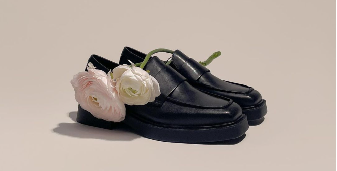 Сеть магазинов Rendez-Vous рассказала о поддержке российских брендов обуви и сумок