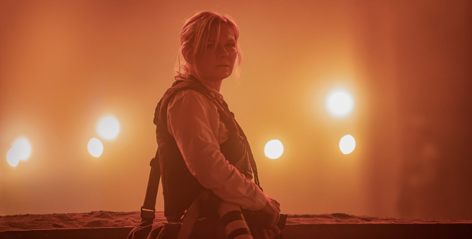 В сети появился трейлер фильма-катастрофы с Кирстен Данст и Кейли Спейни