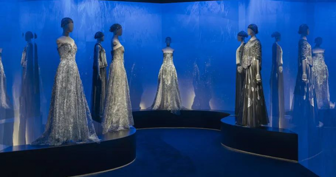 В Милане открылась ретроспективная выставка, посвященная кутюру Giorgio Armani