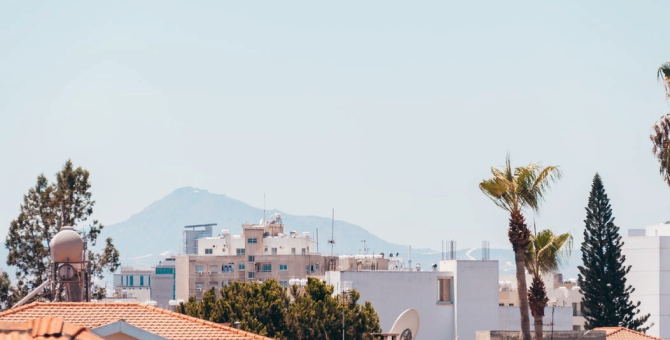 Власти Кипра сообщили об ослаблении карантинных ограничений с 17 мая