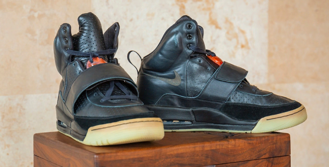 Sotheby's продаст кроссовки Канье Уэста 2008 года за миллион долларов