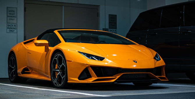 Apple наняла топ-менеджера Lamborghini для работы над электрокаром