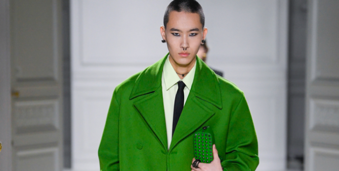 Valentino возвращается к формату отдельных мужских показов