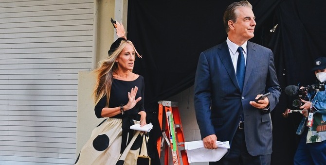 В Сети появились фото Сары Джессики Паркер и Криса Нота на съемках продолжения «Секса в большом городе»