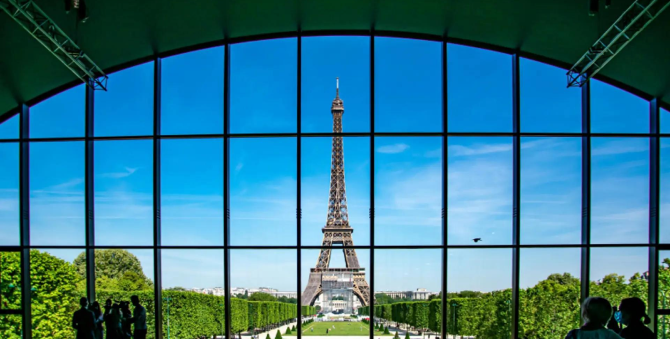 Art Basel запустит новую ярмарку современного искусства на базе Гран-Пале в Париже