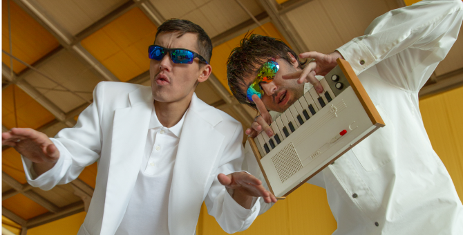 Антоха МС и Blizkey посвятили новый трек прощанию с летом