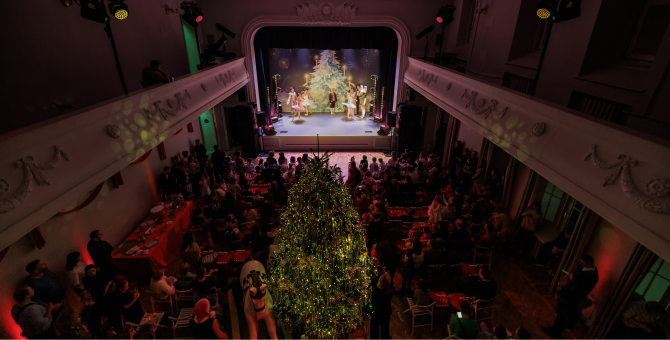 «А-Клуб» провел детскую Елку в особняке на Волхонке