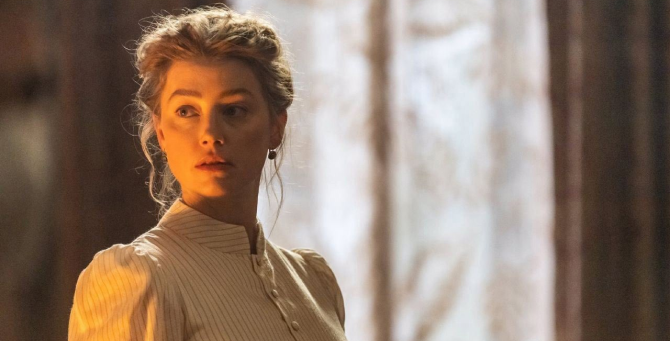 Появились новые кадры фильма «В огне» с Эмбер Херд