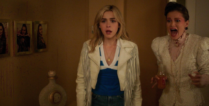 Кирнан Шипка попадает в 80-е и пытается предотвратить убийство в трейлере «Totally Killer»