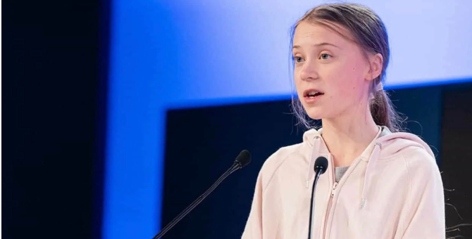 Экоактивистку Грету Тунберг обвинили в неповиновении властям