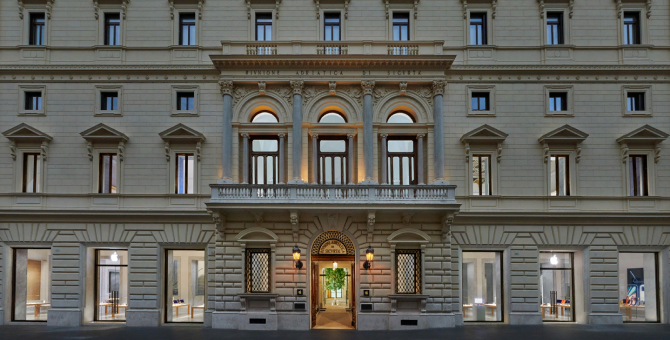 Компания Foster + Partners превратила палаццо в Риме в магазин Apple
