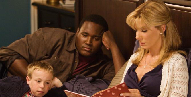 Герой фильма «Невидимая сторона» подал в суд на приемных родителей