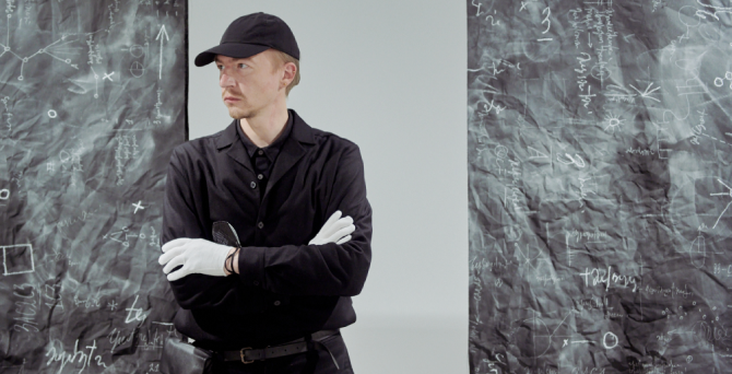 В Москве открылась выставка междисциплинарного художника Протея Темена