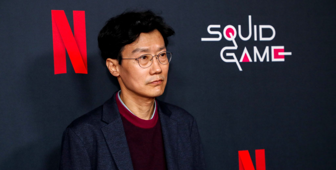 Режиссер «Игры в кальмара» Хван Дон-хек поставит сценографию будущего показа Louis Vuitton в Сеуле