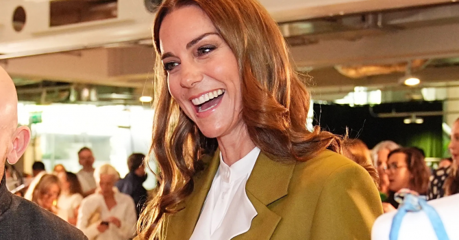 Кейт Миддлтон вручила премию Королевы Елизаветы II Патрику Макдауэллу