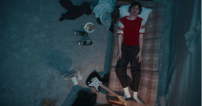 Финн Вулфхард из «Очень странных дел» выпустил новую песню