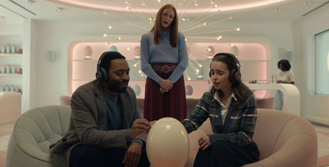 Эмилия Кларк в трейлере комедии «The Pod Generation»