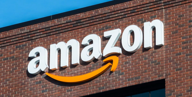 На Amazon подали иск о расовой и гендерной дискриминации