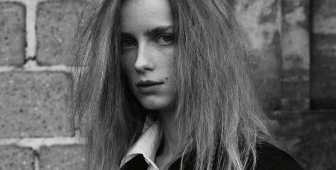 Новая коллекция Ann Demeulemeester посвящена основательнице модного дома