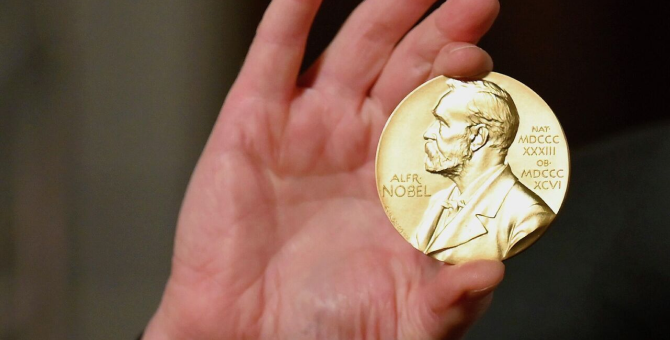 Нобелевскую премию по литературе получила француженка Анни Эрно