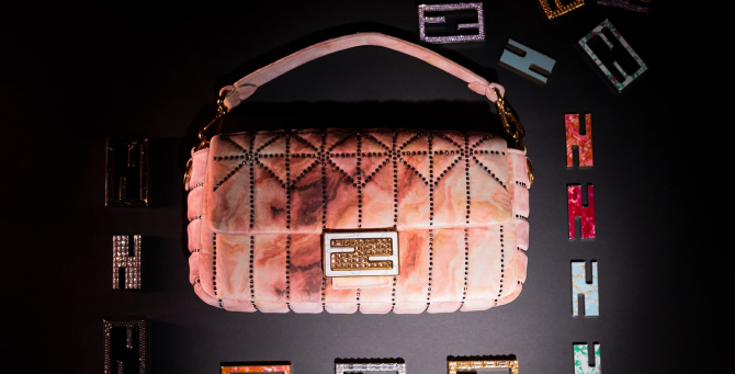 Fendi запустил сервис персонализации сумок