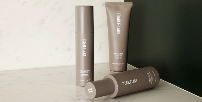 Идрис Эльба запустил бренд уходовой косметики вместе с женой