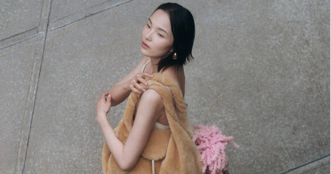 Бренд Fendi перезапускает сумку Spy Bag