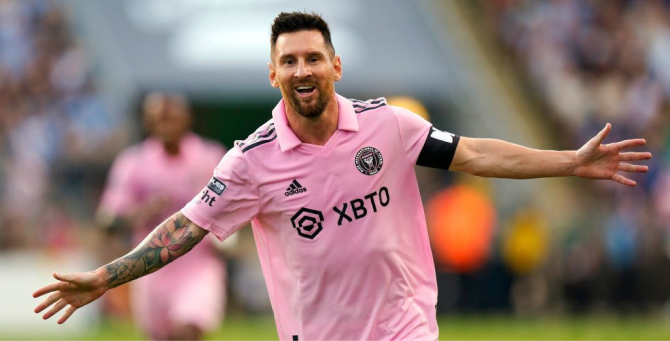 Месси вновь признали лучшим игроком года по версии FIFA