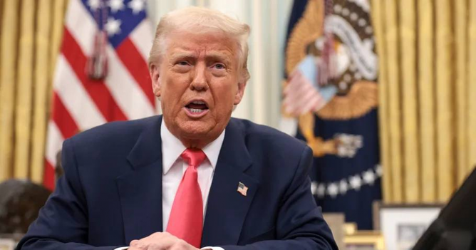 Аналитики рассказали, как пошлины Дональда Трампа повлияют на модную индустрию