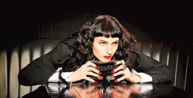 Софи Мюллер сняла короткометражный фильм для Alexander McQueen