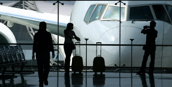 В аэропортах Москвы впервые введен максимальный уровень террористической угрозы