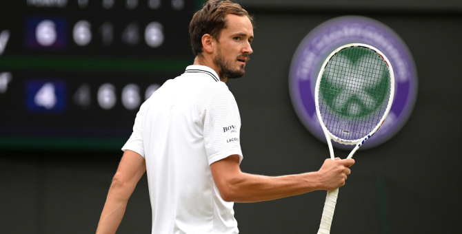 Российский теннисист Даниил Медведев впервые вышел в полуфинал Уимблдона