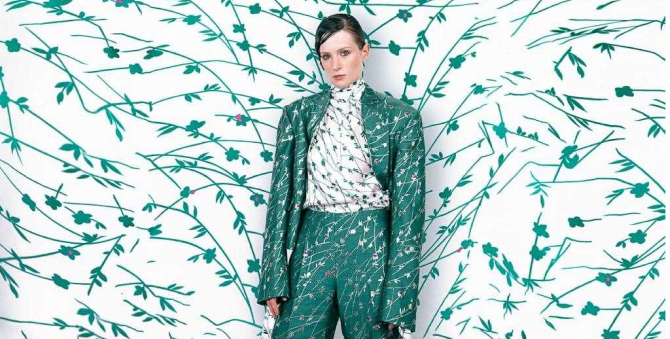 Монеточка высказалась о феминизме в новом треке «Шаганэ»