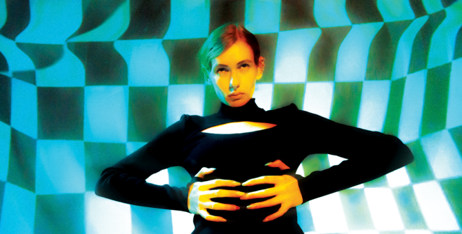 Российский бренд Mardo._ представил коллаборацию с певицей Луной