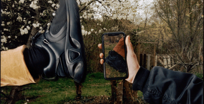 Balmain представил новую кампанию кроссовок B-Runner