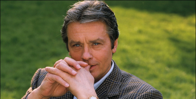 На аукцион выставят картины и скульптуры из коллекции Алена Делона