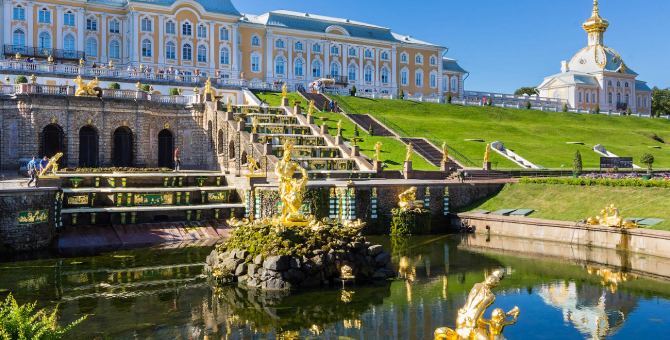 Екатерининский корпус «Петергофа» откроется после реставрации