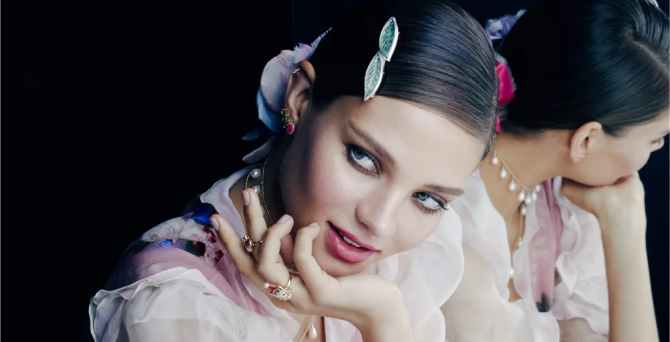 Бренд Ulyana Sergeenko представил демикутюрную коллекцию