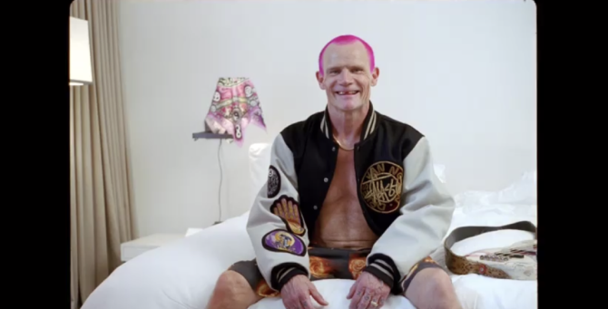 Dries Van Noten анонсировал коллаборацию со Stussy