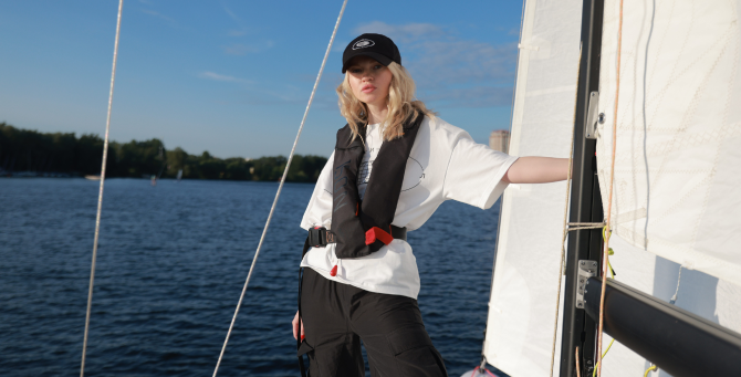 «Сила ветра» выпустила летний дроп одежды и аксессуаров