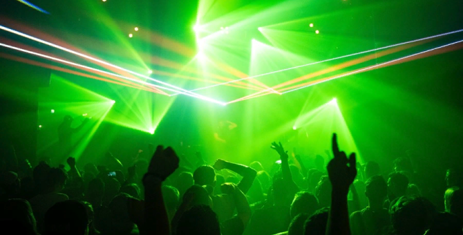 Власти Германии официально признали ночные клубы культурными учреждениями