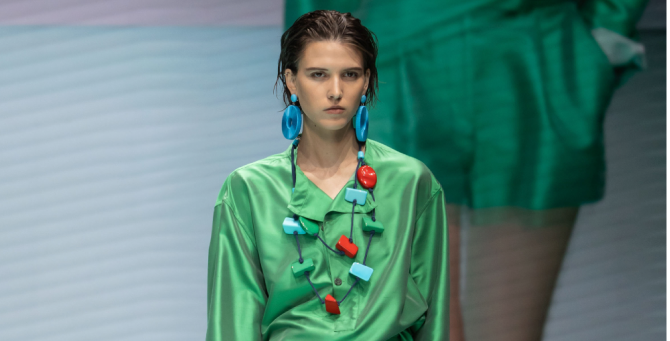 Emporio Armani выпустил коллекцию сезона весна-лето 2022