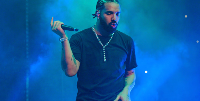 Дрейк приобрел перстень Тупака Шакура за 1 миллион долларов