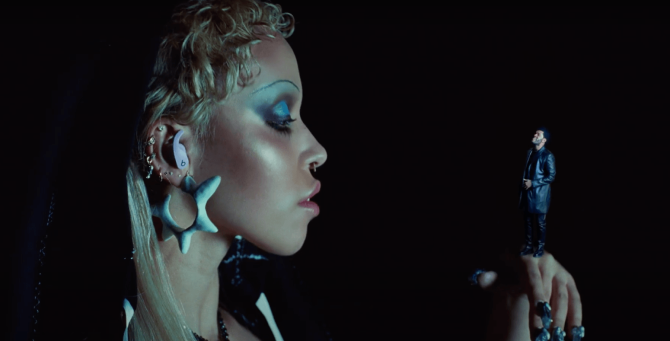 FKA Twigs и The Weeknd выпустили новый клип на сингл «Tears In The Club»