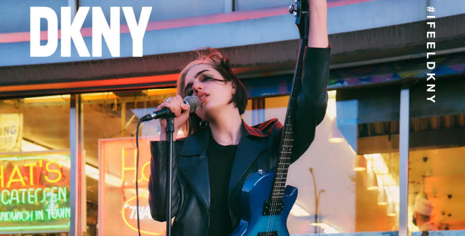 DKNY выпустил свитшот, который помогает поделиться своими чувствами