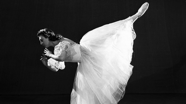 ГАБТ выпустил альбом редких фотографий