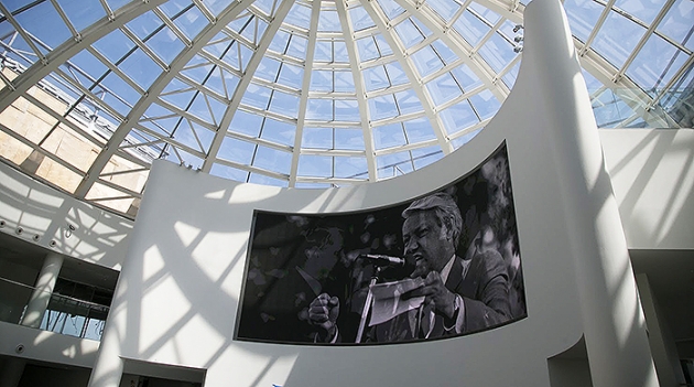 Президент и человек: в Екатеринбурге открылся музей Ельцин-центр